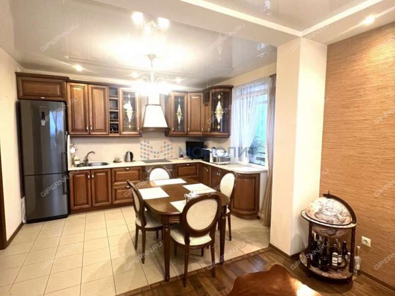 трёхкомнатная квартира на Краснозвёздной улице дом 25