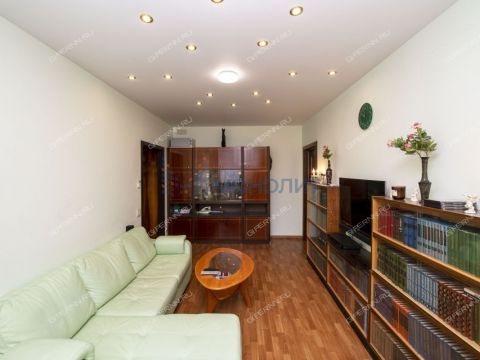 4-komnatnaya-ul-surikova-d-16 фото