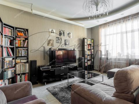 4-komnatnaya-ul-minina-d-19-6 фото