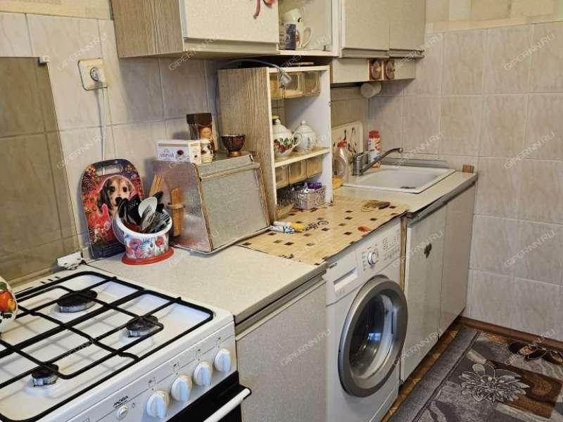 трёхкомнатная квартира на Мончегорской улице дом 33