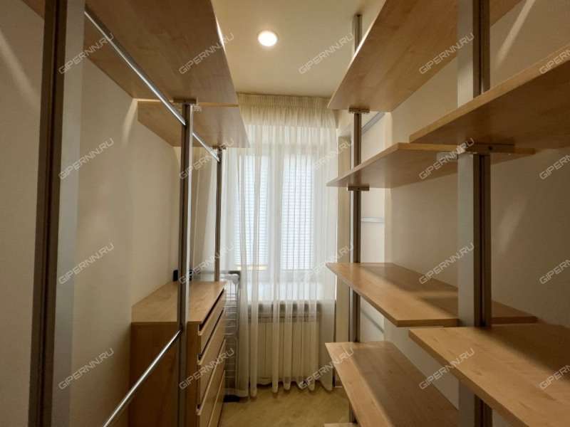 трёхкомнатная квартира на Большой Покровской улице дом 35а