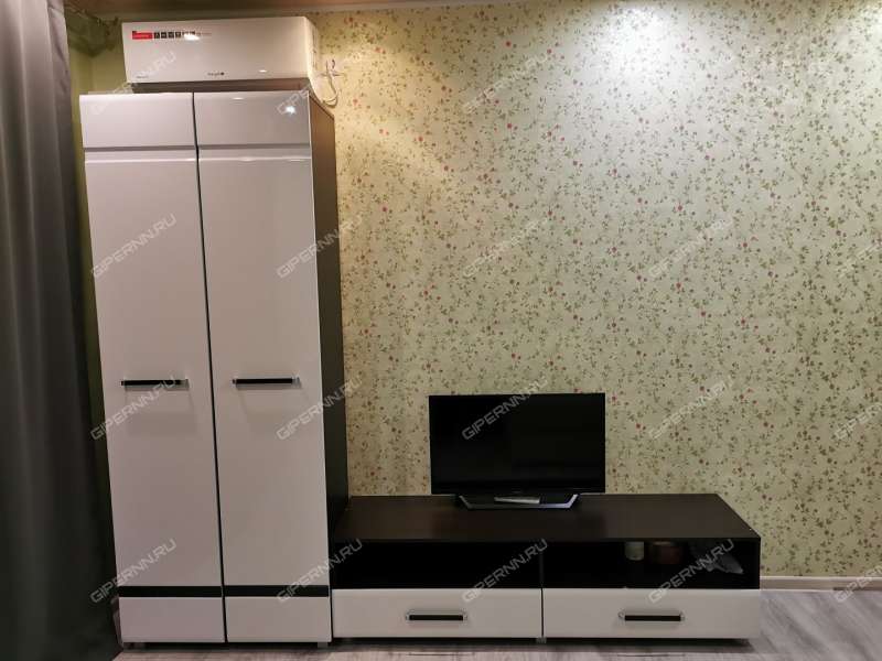 однокомнатная квартира на бульваре 60-летия Октября дом 21 к1