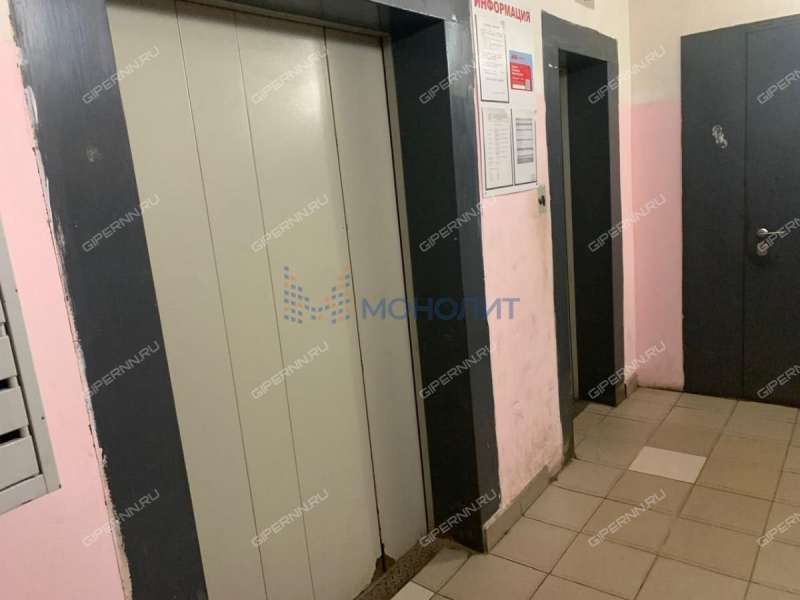 трёхкомнатная квартира на Вятской улице дом 1