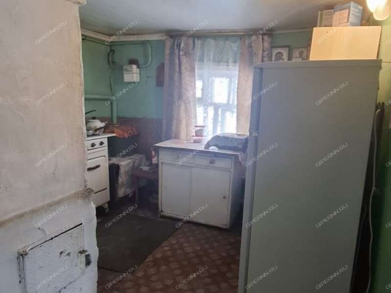 дом на улице Центральная село Варварское