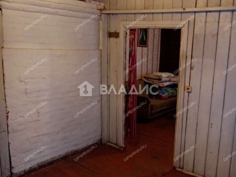 дом на улице Максима Горького сельский посёлок Фанерное