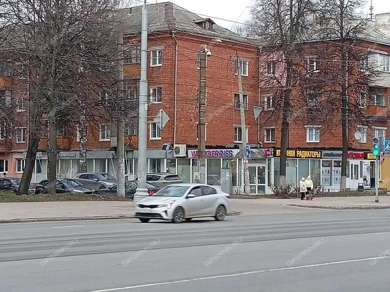 помещение под торговую площадь на Моховая ул., д. 18