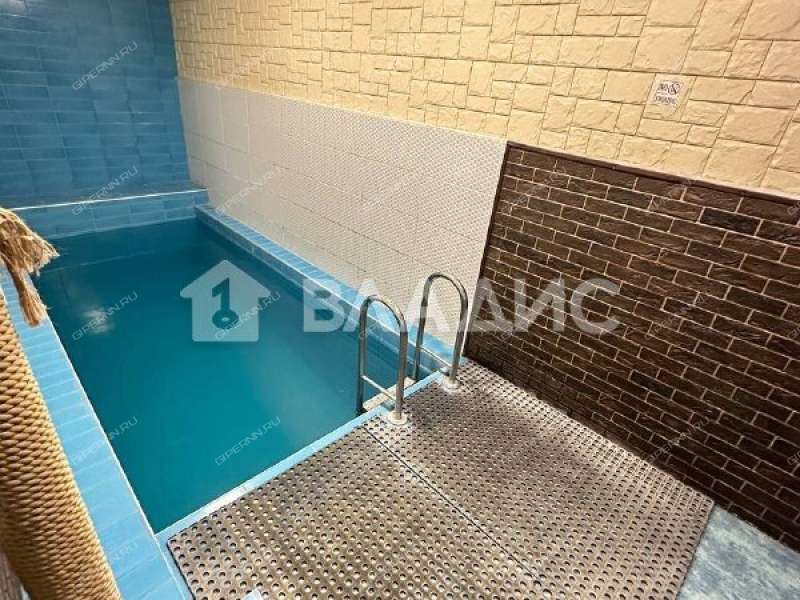 дом на Школьной улице