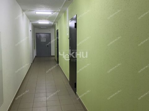 1-komnatnaya-ul-profinterna-d-26 фото