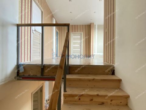 dom-rabochiy-poselok-reshetiha-volodarskiy-rayon фото