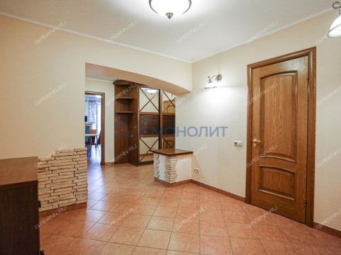 4-komnatnaya-ul-maksima-gorkogo-d-113-30 фото