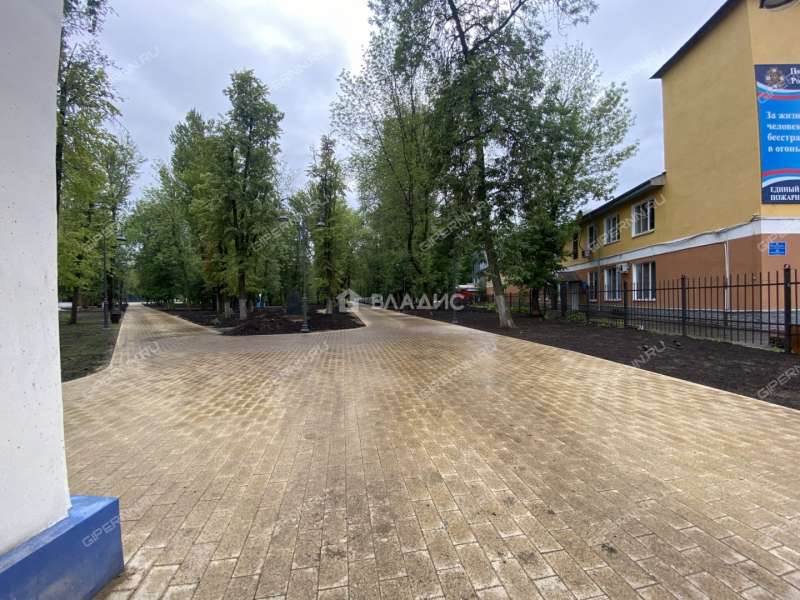 помещение под помещение свободного назначения на улице Октябрьской Революции