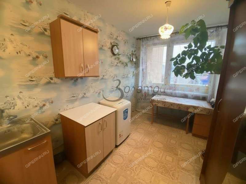 однокомнатная квартира на Почаинской улице дом 22