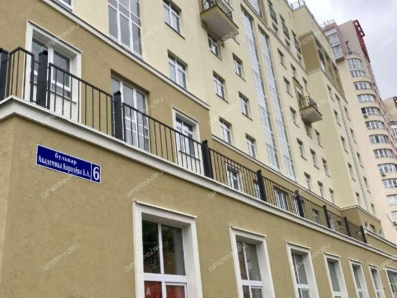четырёхкомнатная квартира на бульваре Академика Королёва дом 6