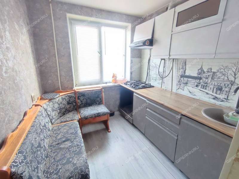 трёхкомнатная квартира на улице Крупнова дом 29 село Шелокша