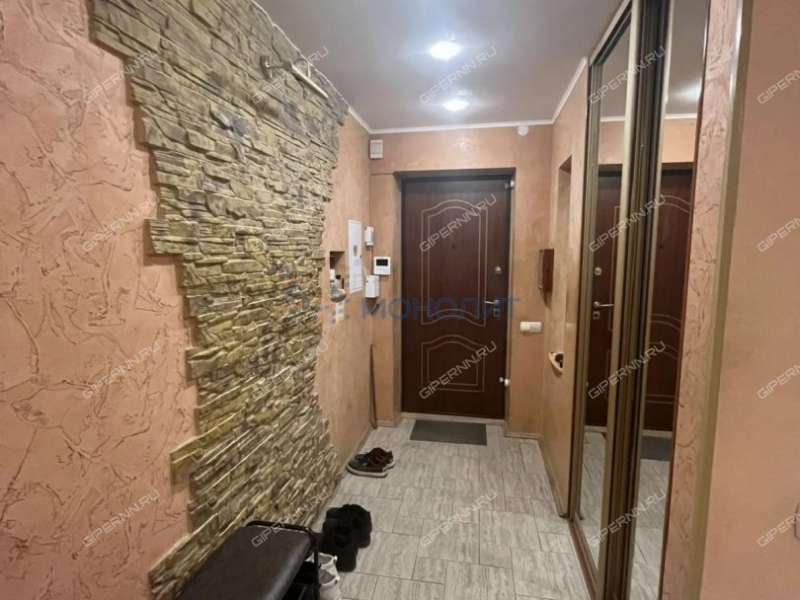 трёхкомнатная квартира на Кузнечихинской улице дом 37