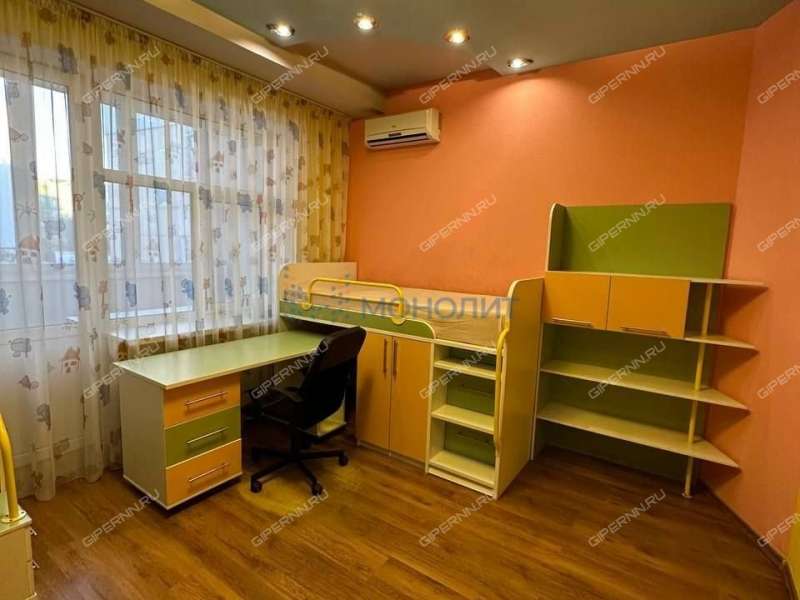 трёхкомнатная квартира на улице Коминтерна дом 127