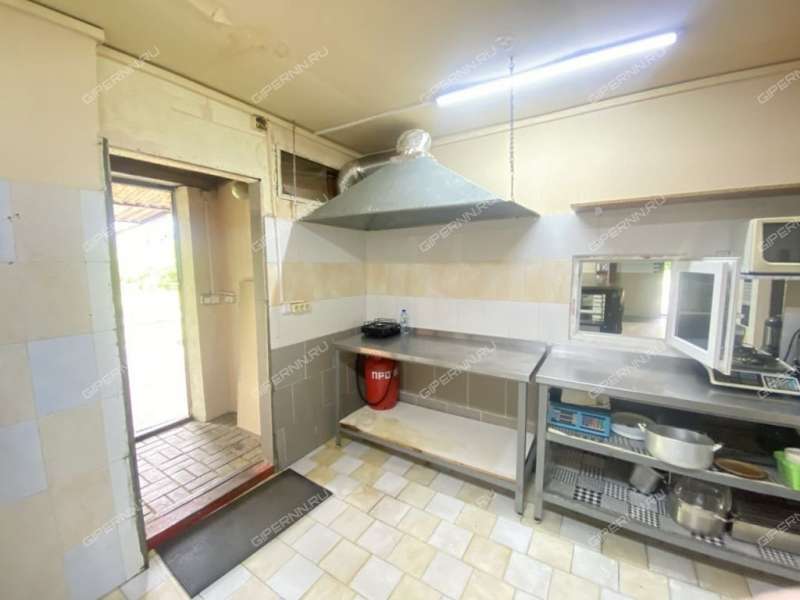 здание под недвижимость под общепит на Большевистской улице