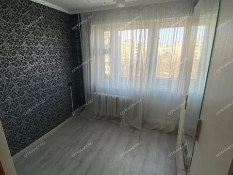 3-komnatnaya-ul-krasnodoncev-d-23 фото
