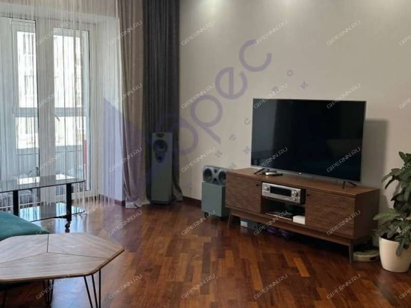 четырёхкомнатная квартира на улице Белинского дом 62