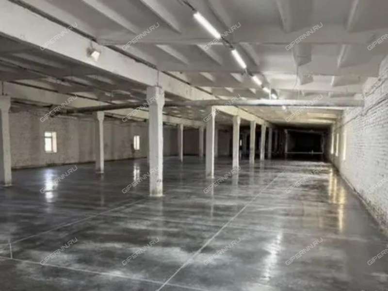 здание под склад, производственную площадь на Садовой улице рабочий посёлок Первое Мая