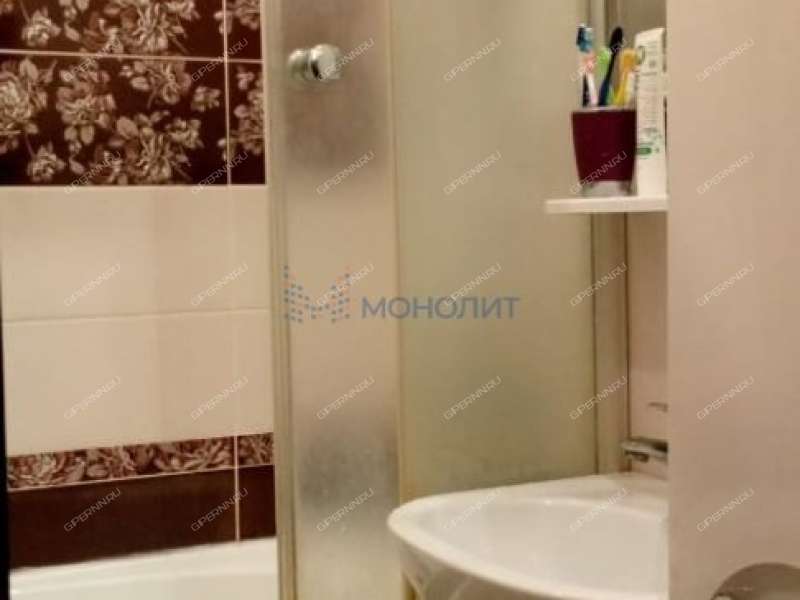 трёхкомнатная квартира на улице Коминтерна дом 14