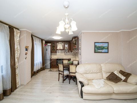 2-komnatnaya-ul-vyatskaya-d-1 фото