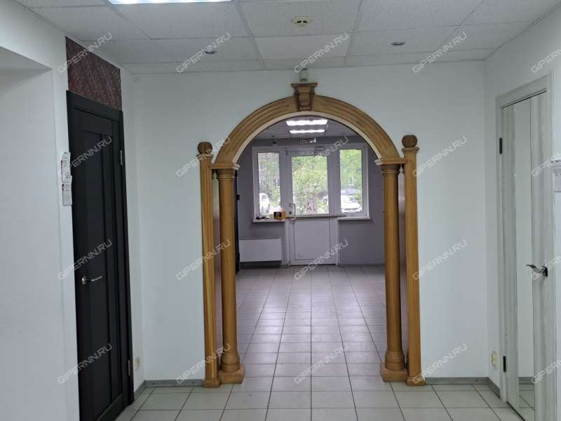 помещение под офис, торговую площадь на улице Веденяпина