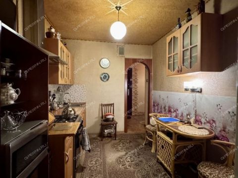 3-komnatnaya-ul-strokina-d-19 фото