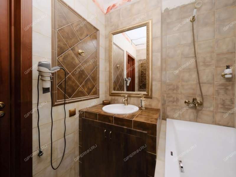 трёхкомнатная квартира на улице Янки Купалы дом 42