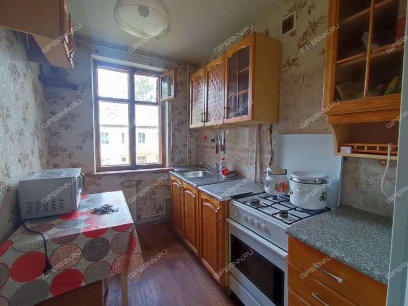 трёхкомнатная квартира в переулке Гайдара дом 14 город Кстово