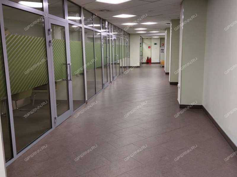 помещение под помещение свободного назначения, торговую площадь на улице Плотникова