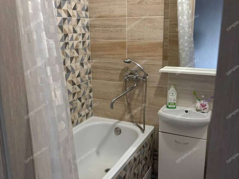 двухкомнатная квартира на Бурнаковской улице дом 61