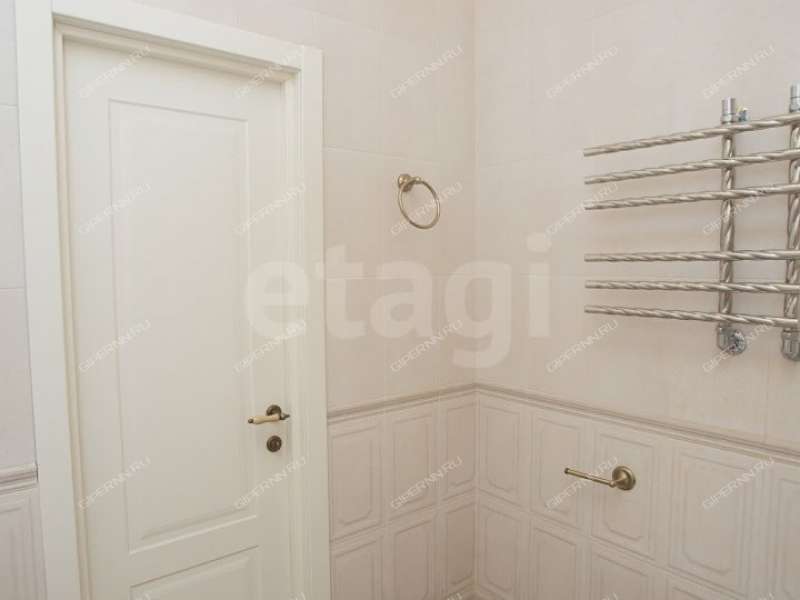 трёхкомнатная квартира на улице Июльских Дней дом 1 к2