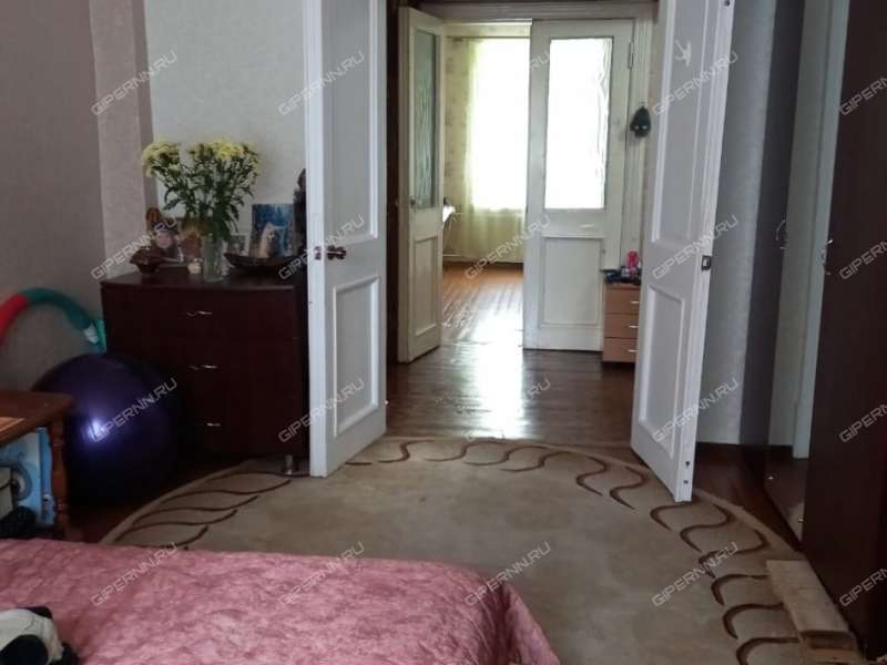 трёхкомнатная квартира на Должанской улице дом 33/11