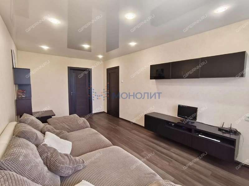 трёхкомнатная квартира на улице Героев Космоса дом 10