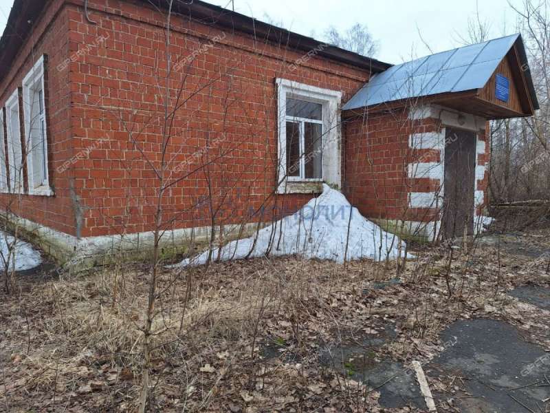 здание под склад, недвижимость под автобизнес на улице Мира село Арапово