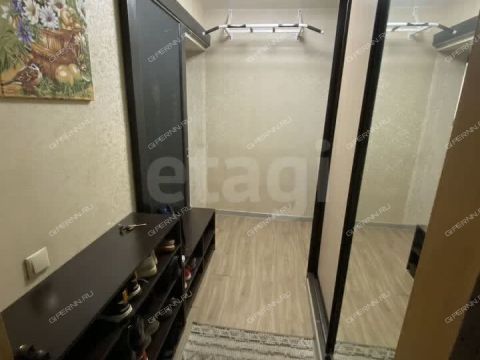 2-komnatnaya-nab-volzhskaya-d-24 фото