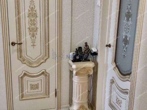 3-komnatnaya-ul-verhnepecherskaya-d-8 фото