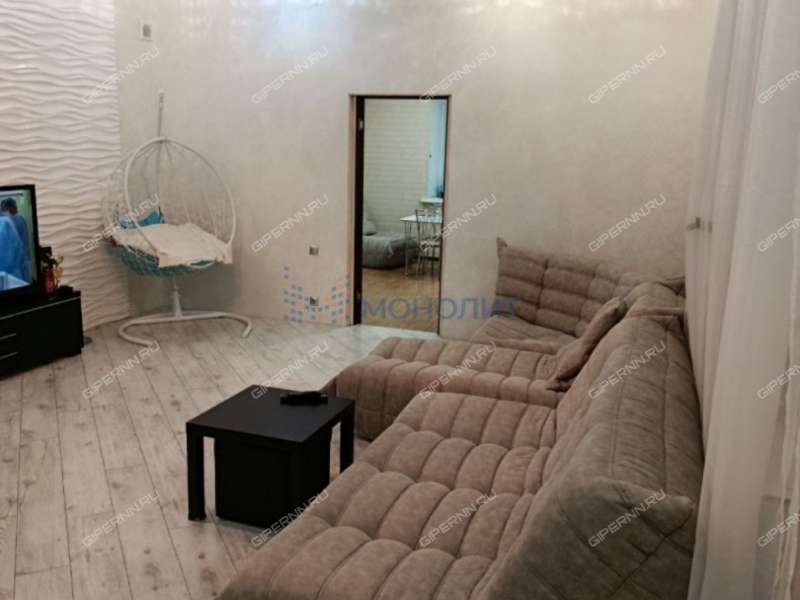 дом на улице Контак город Урень