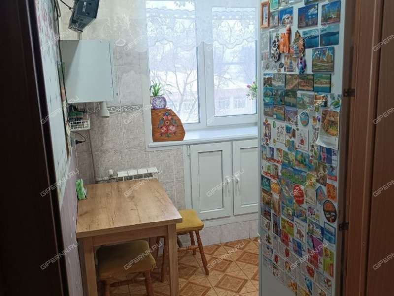 трёхкомнатная квартира на проспекте Кирова дом 16