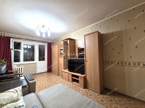 3-komnatnaya-ul-verhnepecherskaya-d-9 фото