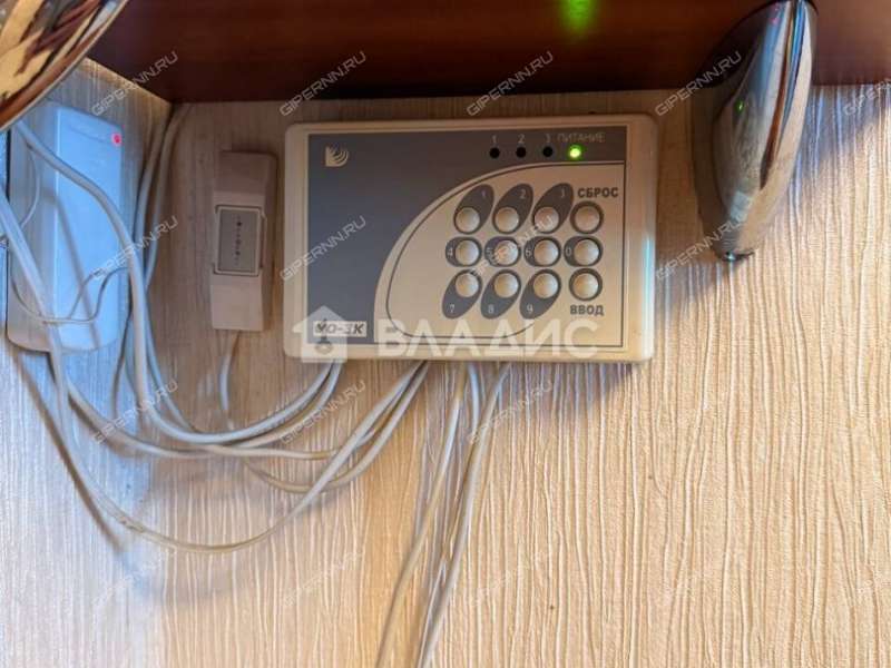 трёхкомнатная квартира на улице Мельникова дом 30