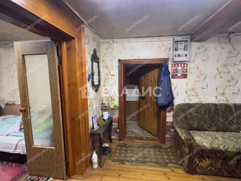 дом на 10 деревня Завражное, Зиняковский сельсовет