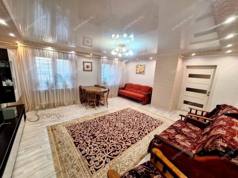 3-komnatnaya-ul-arkadiya-gaydara-d-26 фото