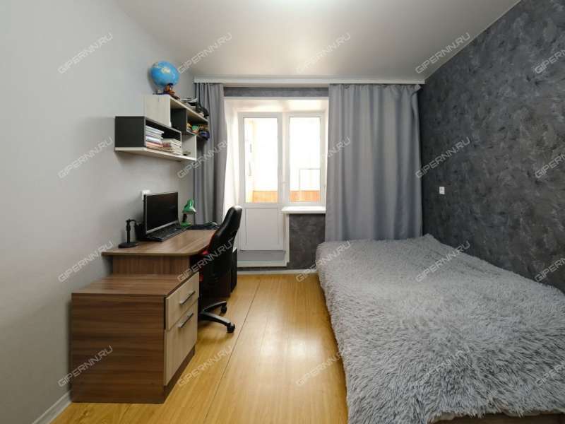 трёхкомнатная квартира на улице Адмирала Макарова дом 12