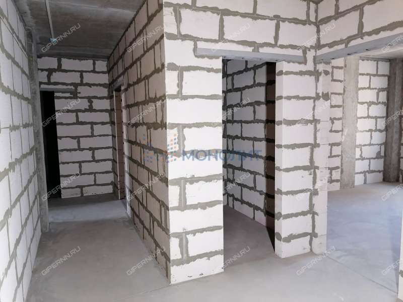 трёхкомнатная квартира на улице Июльских Дней дом 11