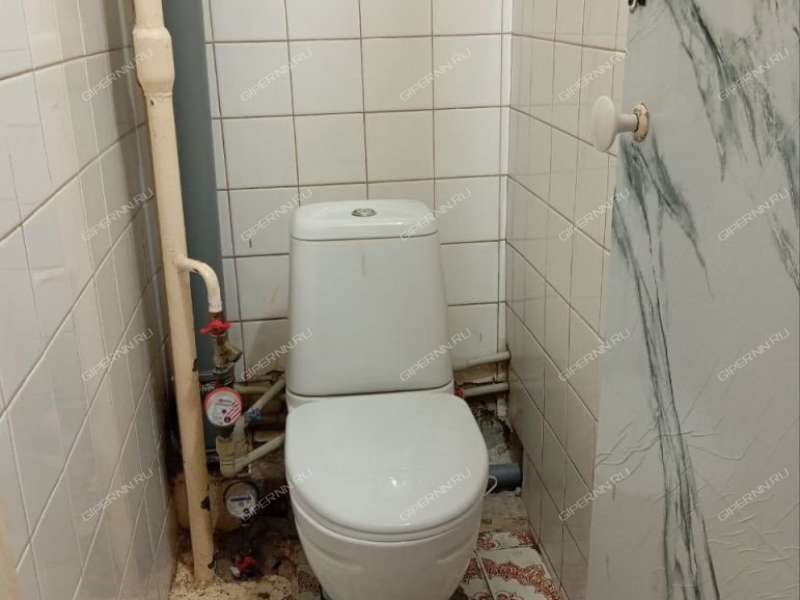 трёхкомнатная квартира на улице Политбойцов дом 20