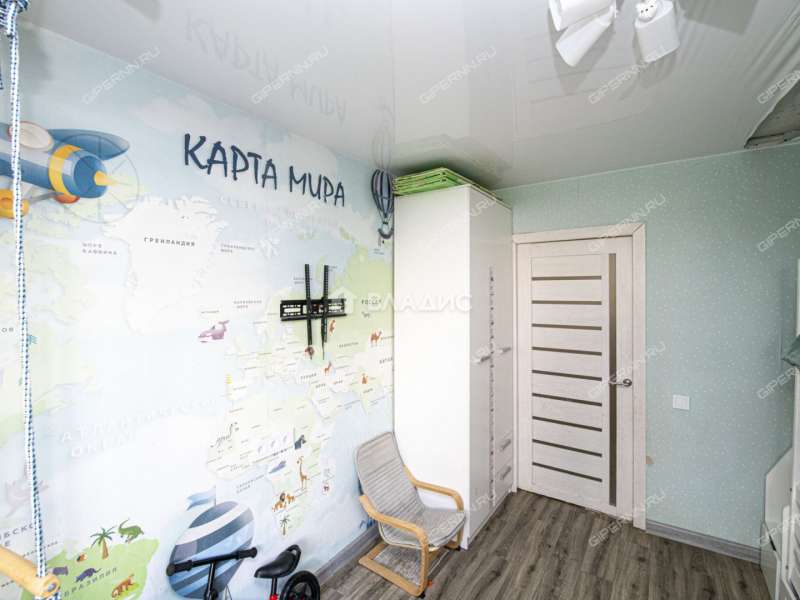 трёхкомнатная квартира на Комсомольской улице дом 19