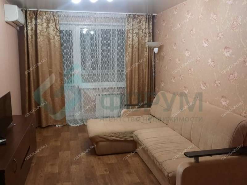 трёхкомнатная квартира на Московском шоссе дом 13