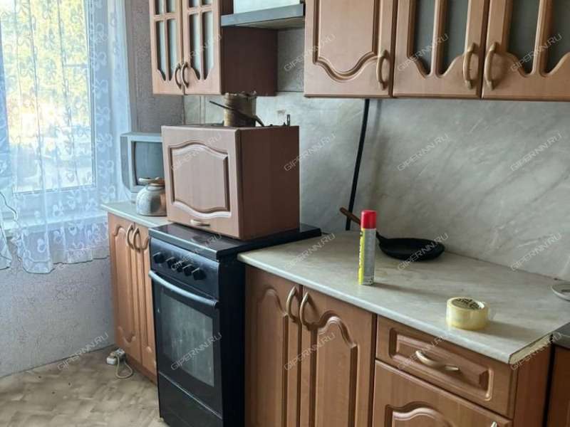 трёхкомнатная квартира на улице Коминтерна дом 22